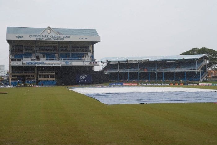 IND vs WI, 3rd ODI: बारिश ने डाला तीसरे मुकाबले में खलल, जानें कब शुरू होगा मैच